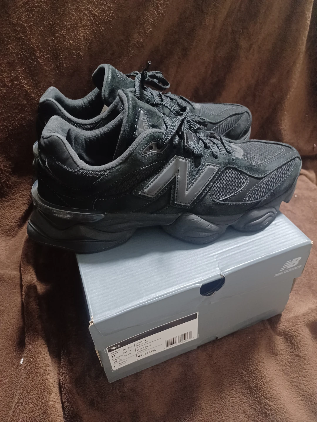 New balance 9060 Triple Black size 11