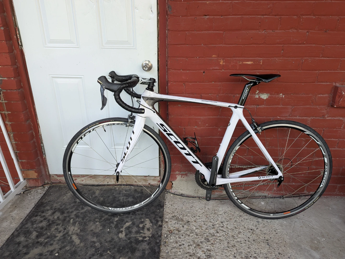 Scott Foil 10 Aero Carbon Road Bike - photo 2
