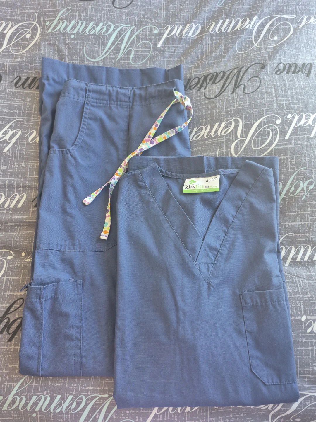 Klikfits Blue Scrub Set - pants (M) and top (XS)