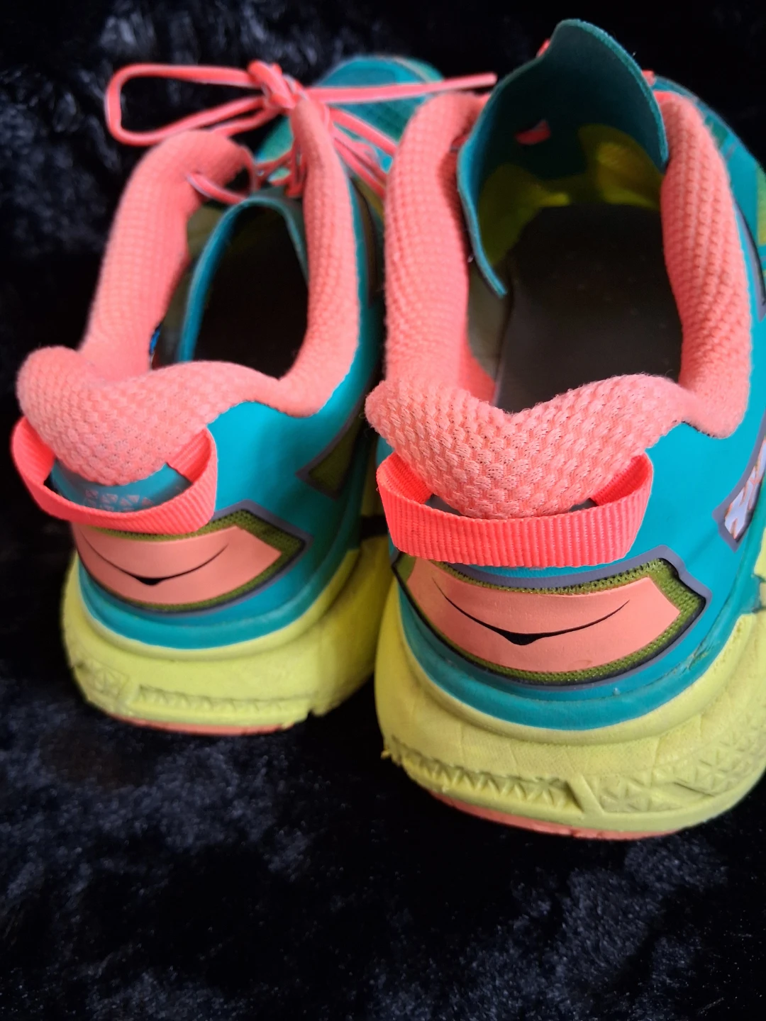 Hoka Running Shoes Size us 9 - photo 4
