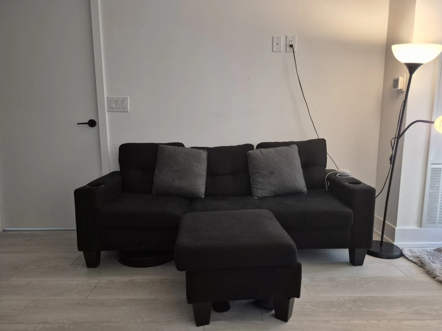Black Sectional Sofa with Ottoman - photo 5