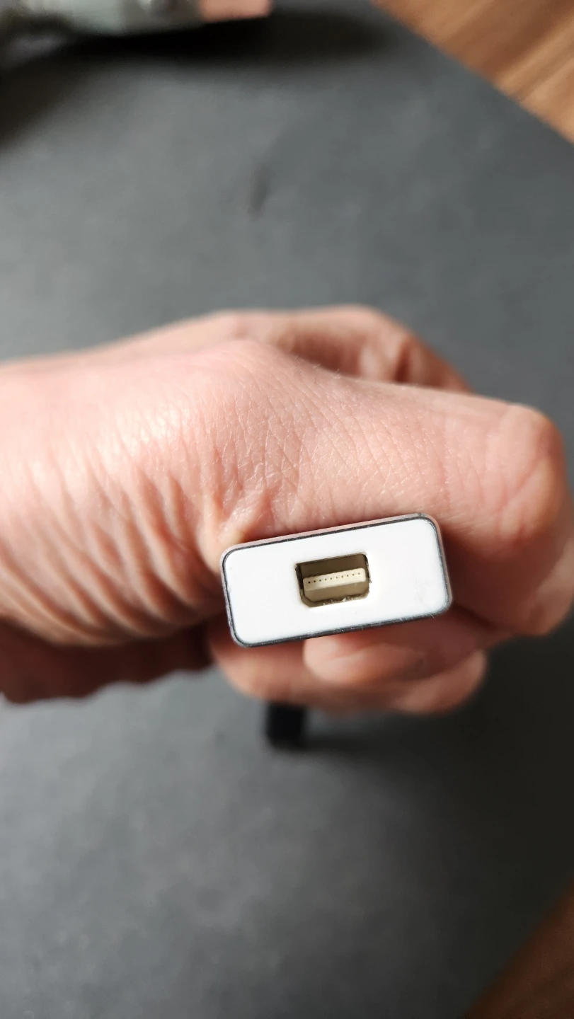 USB-C to Mini DisplayPort Adapter - photo 2