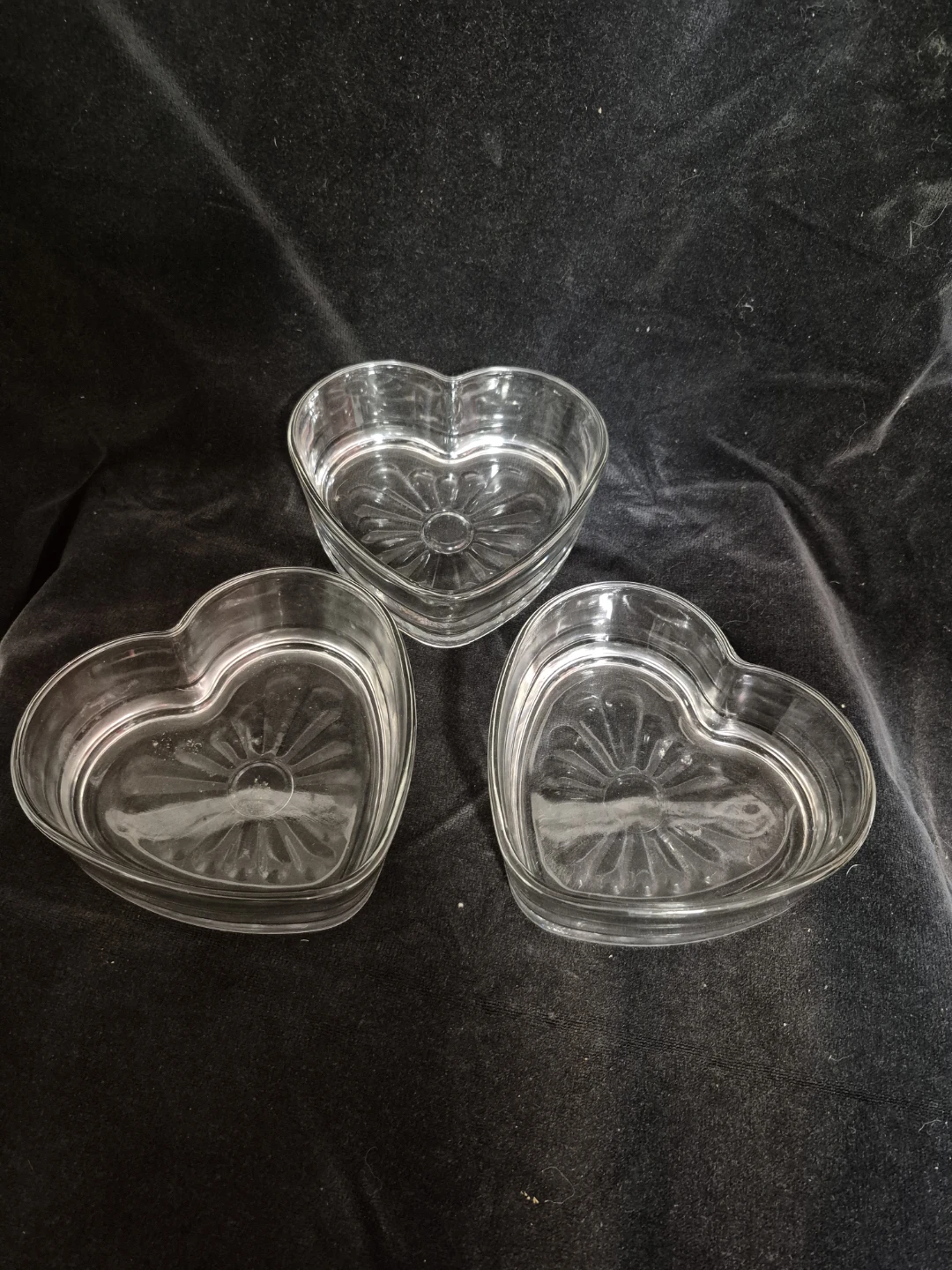 Set of 3 Clear Glass Heart-Shaped Bowls