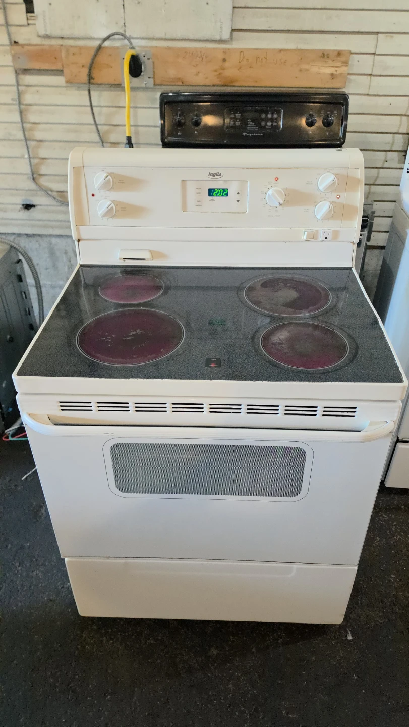 ​Inglis 30" Electric Range  - Delivery Available 🚚 - photo 3