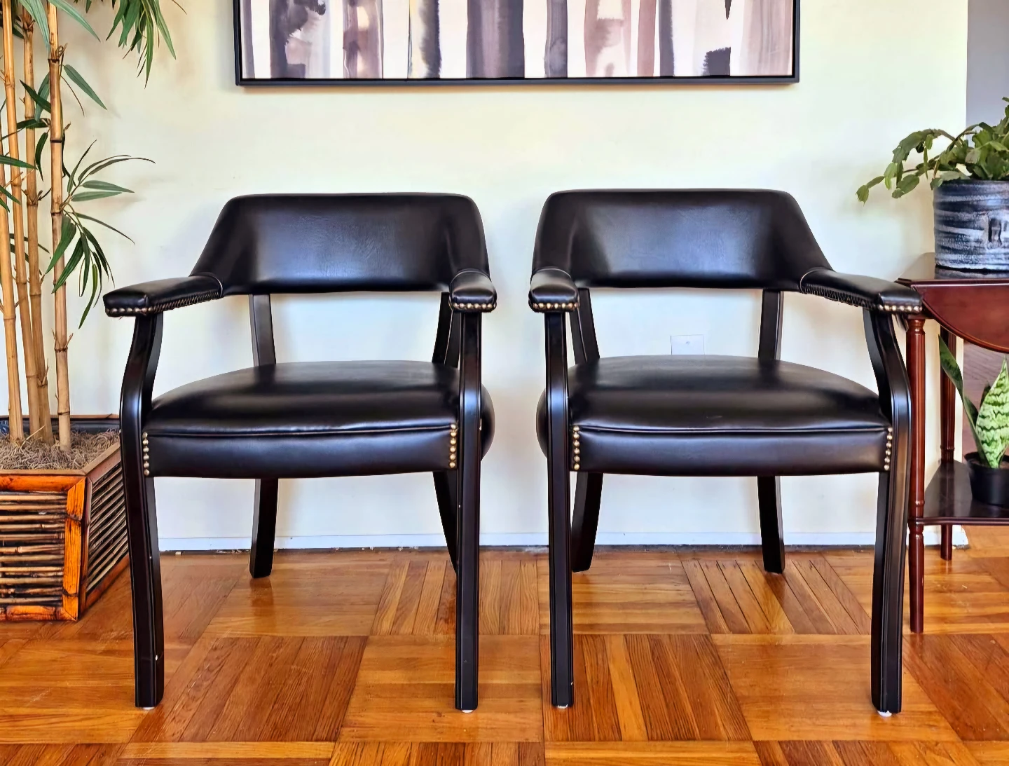 Pair Of Black Leather Horseshoe Accent Chairs - photo 2