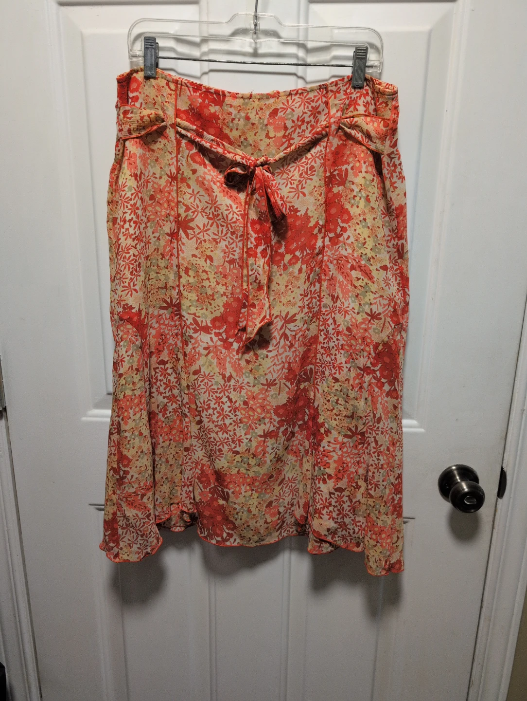 Floral Print Skirt with Tie Waist size Large