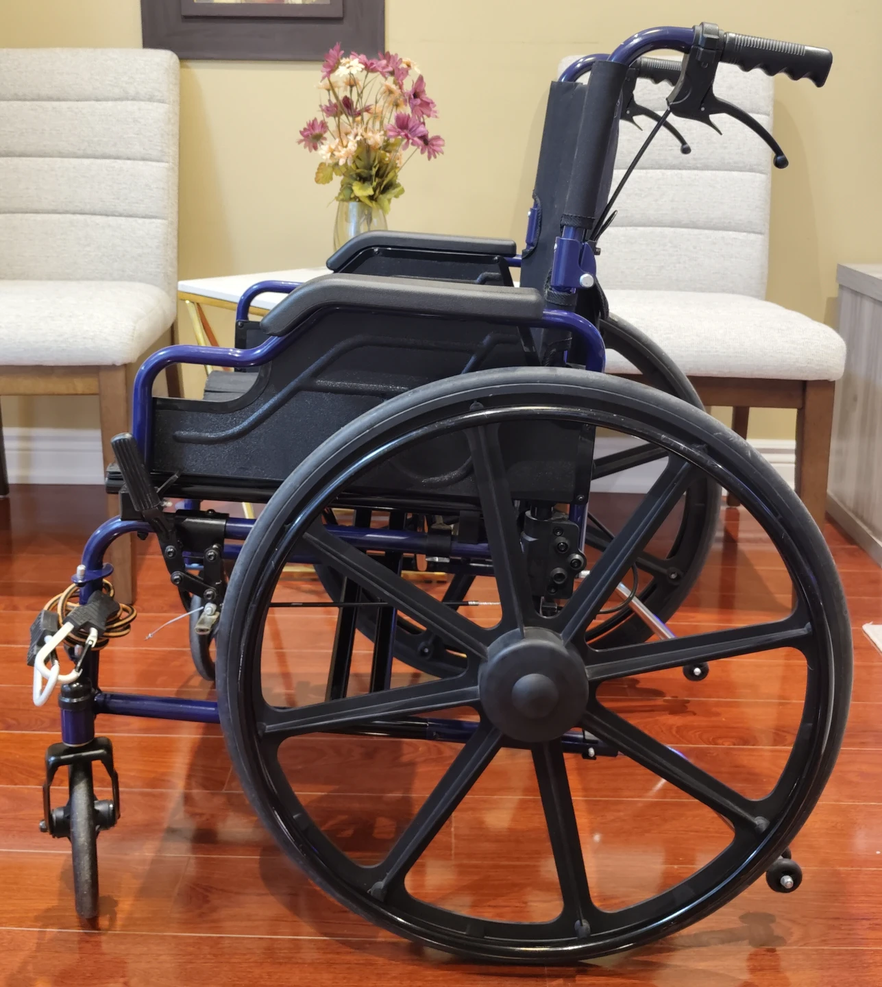 LIVING basics Foldable Lightweight Wheelchair - photo 4