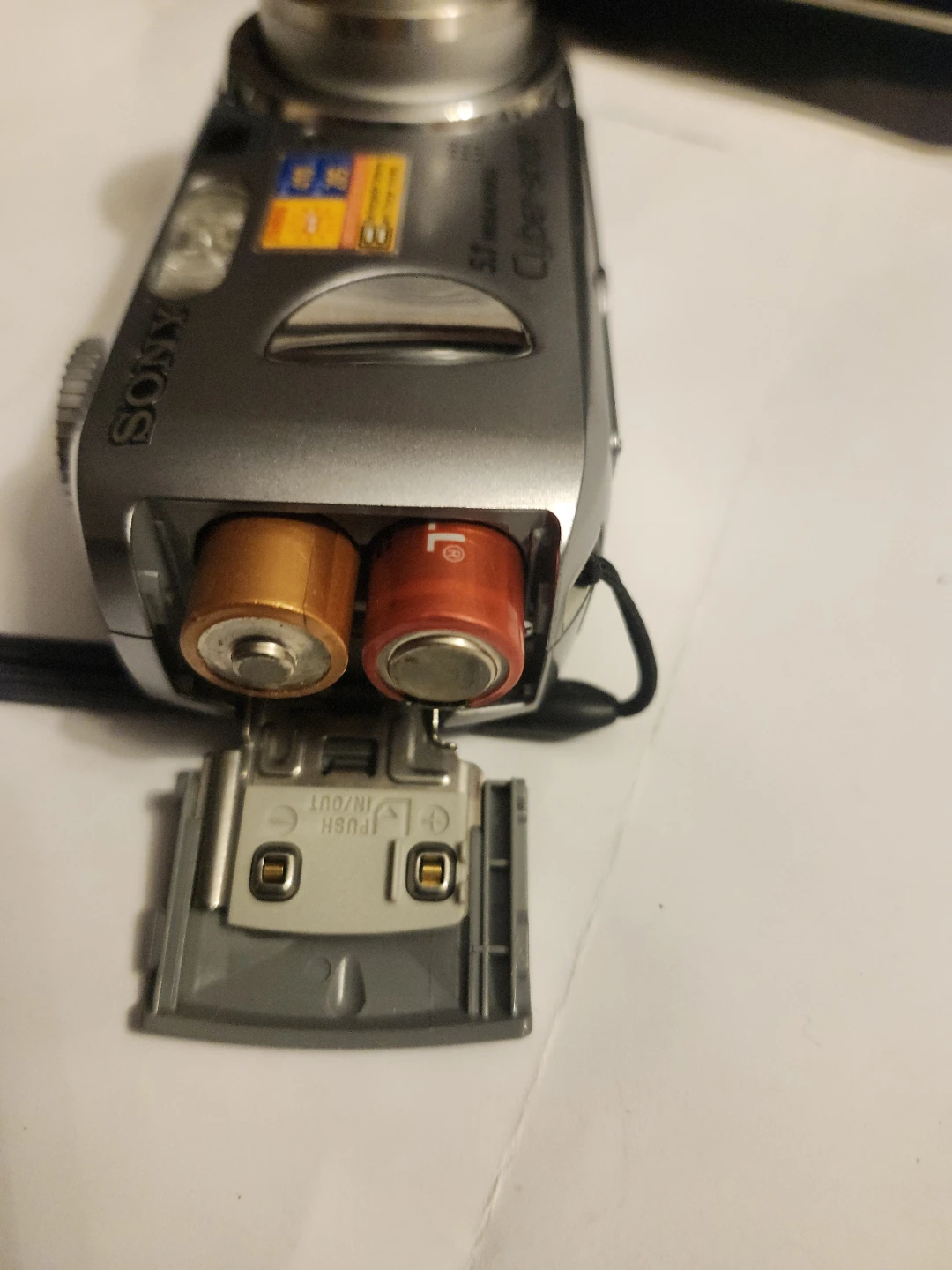 Sony Cyber-shot DSC-P93A 5.1MP Digital Still Camera - photo 4