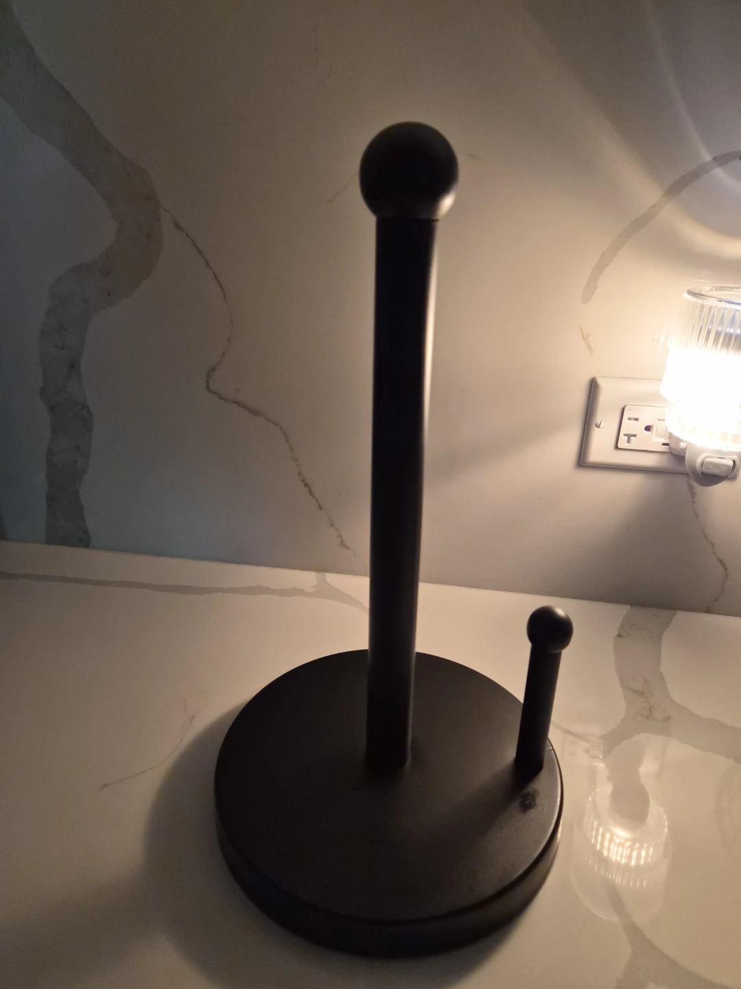Black Metal Paper Towel Holder - photo 2