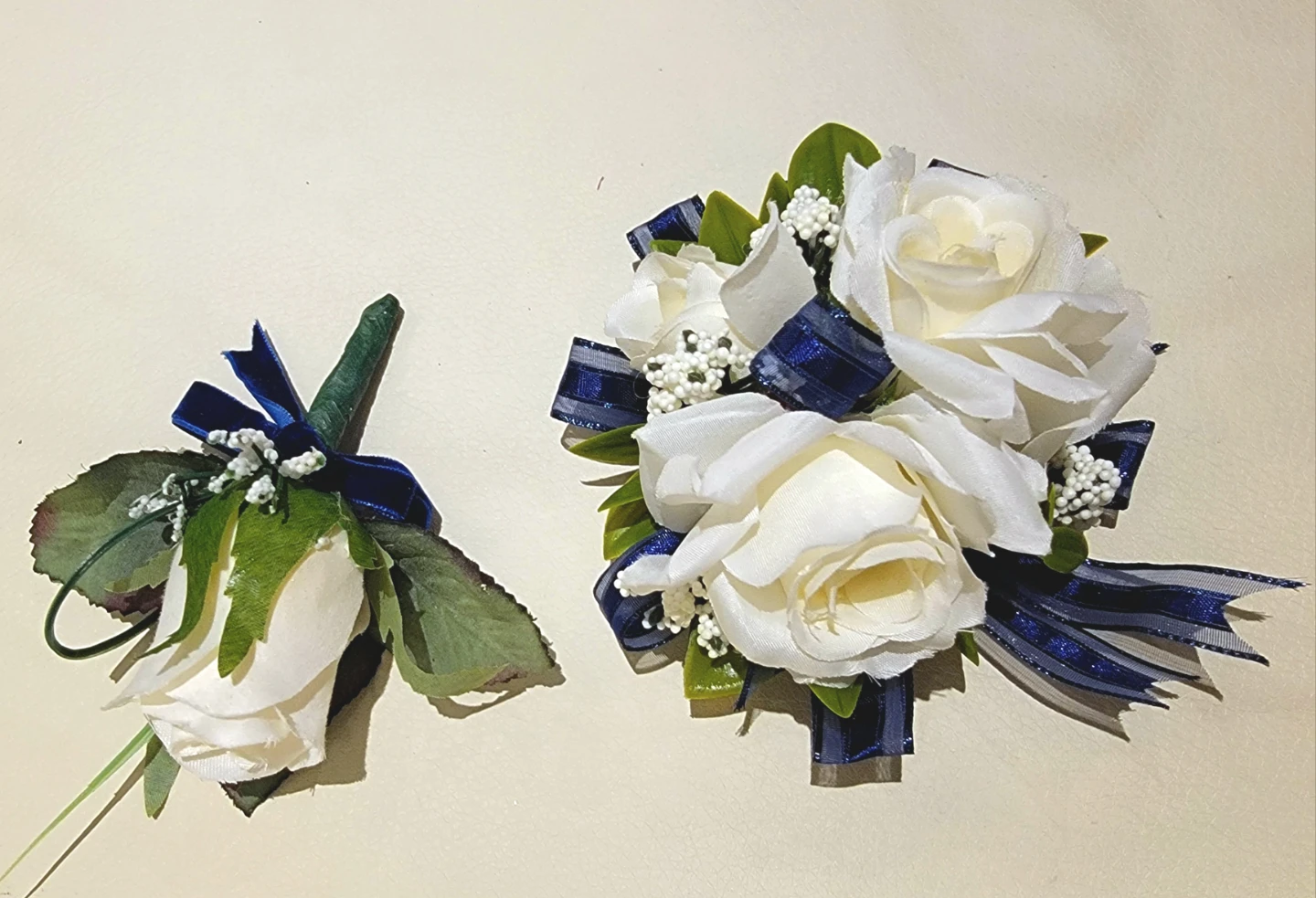 White and Blue Rose Boutonniere and Corsage Sets - photo 2