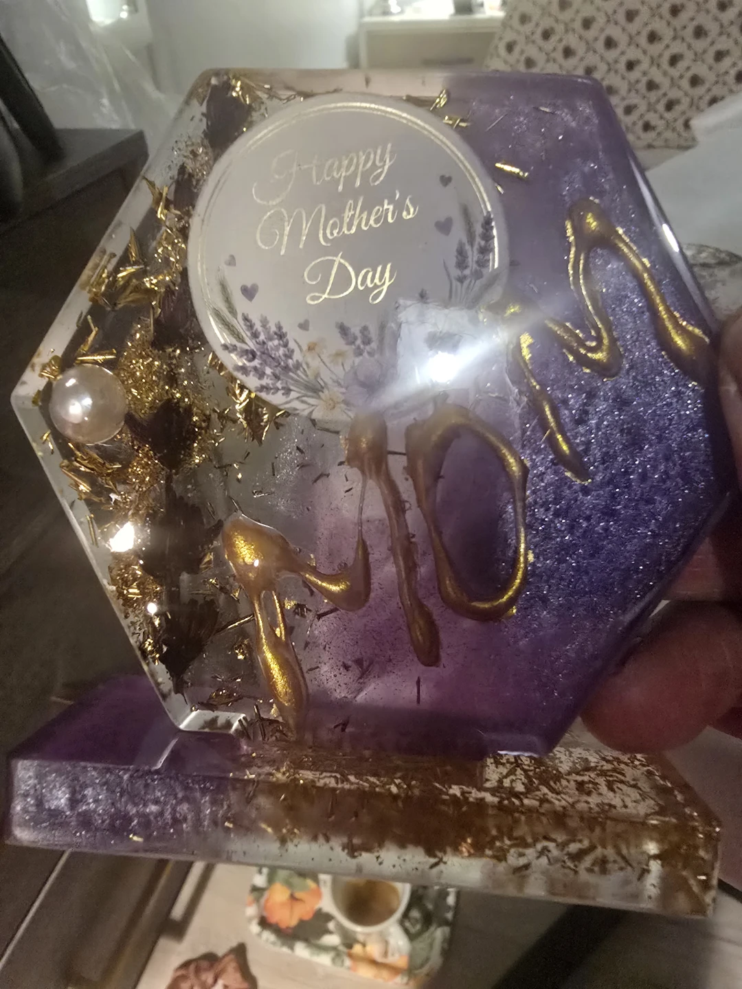 Resin Mom "Happy Mother's Day" Display Piece - photo 5