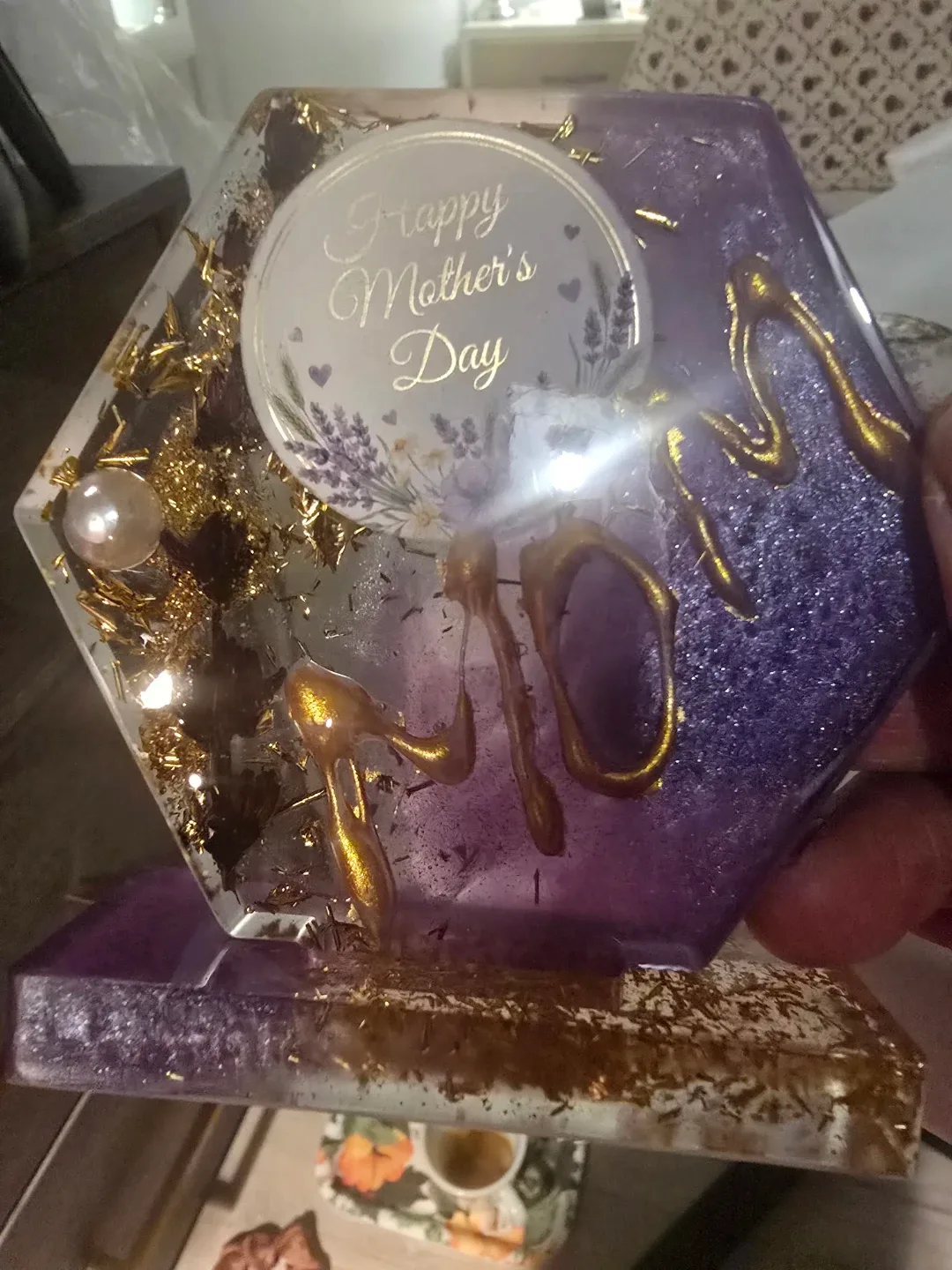 Resin Mom "Happy Mother's Day" Display Piece - photo 5