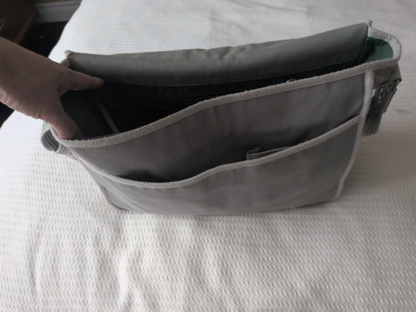 Lacoste Grey Messenger Bag - photo 3