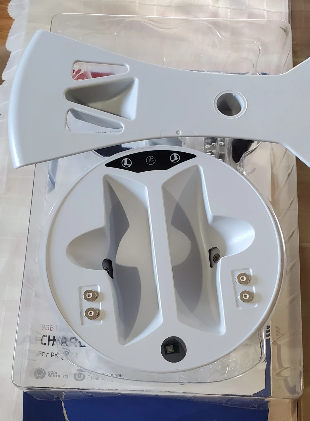 iPlay RGB Charging Display Stand for P5 VR2 - photo 2
