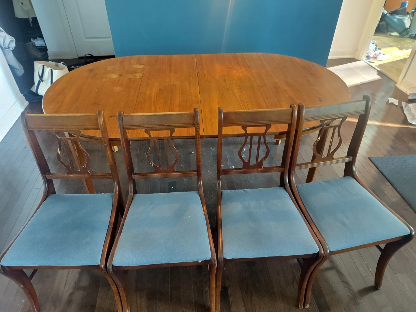 Wooden Extendable Dining Table with 4 Chairs - photo 3