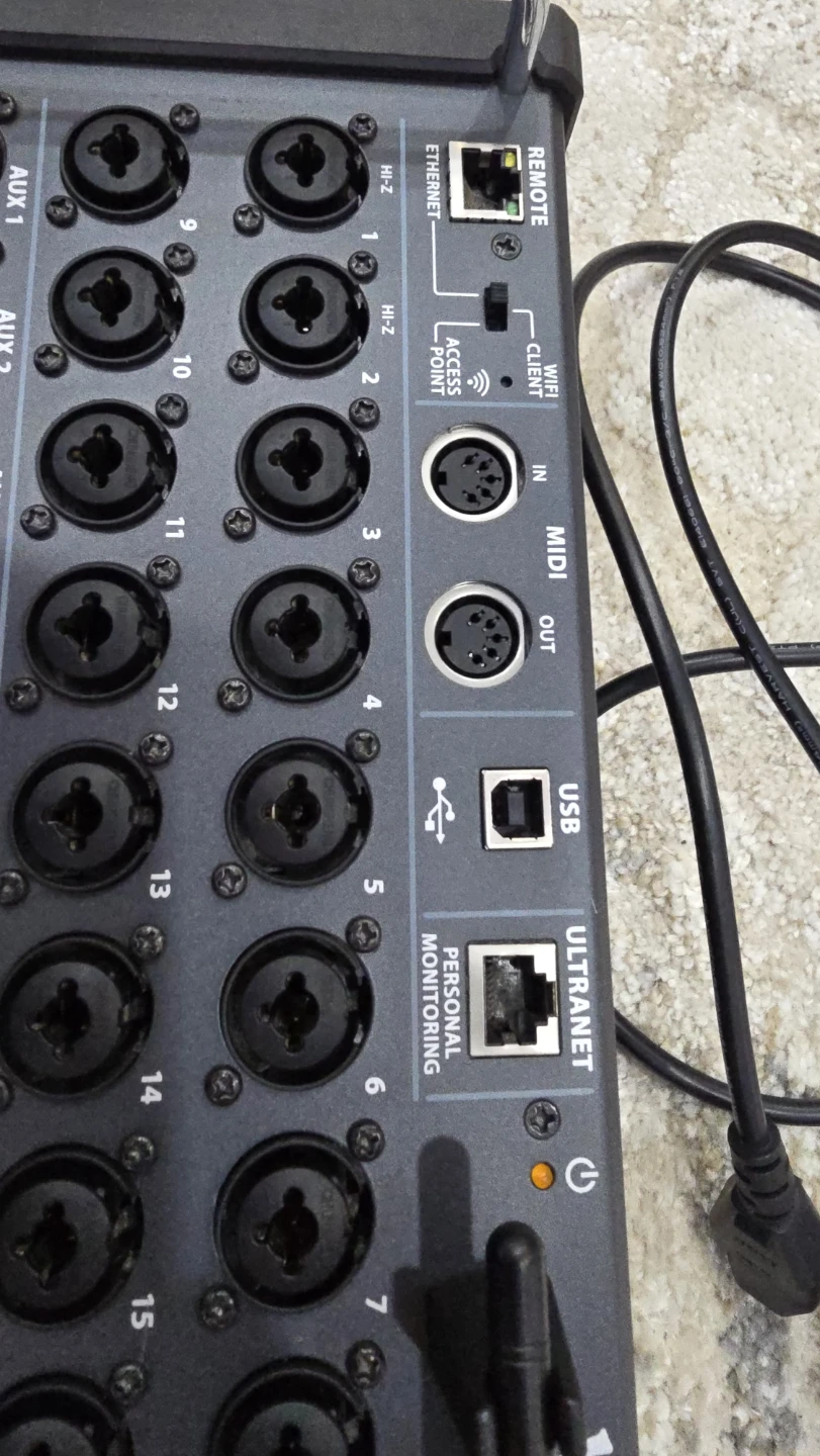 Behringer X AIR XR18 Digital Mixer - photo 5
