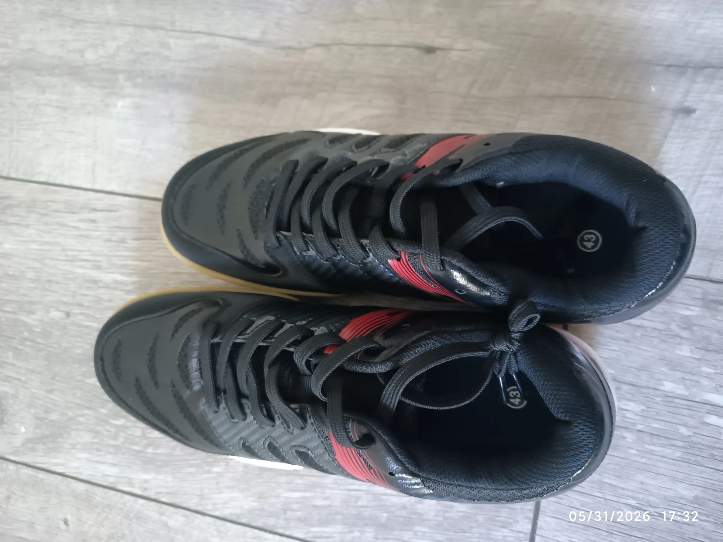 Men's Black and Red Sport Shoes - Size 43 - photo 2