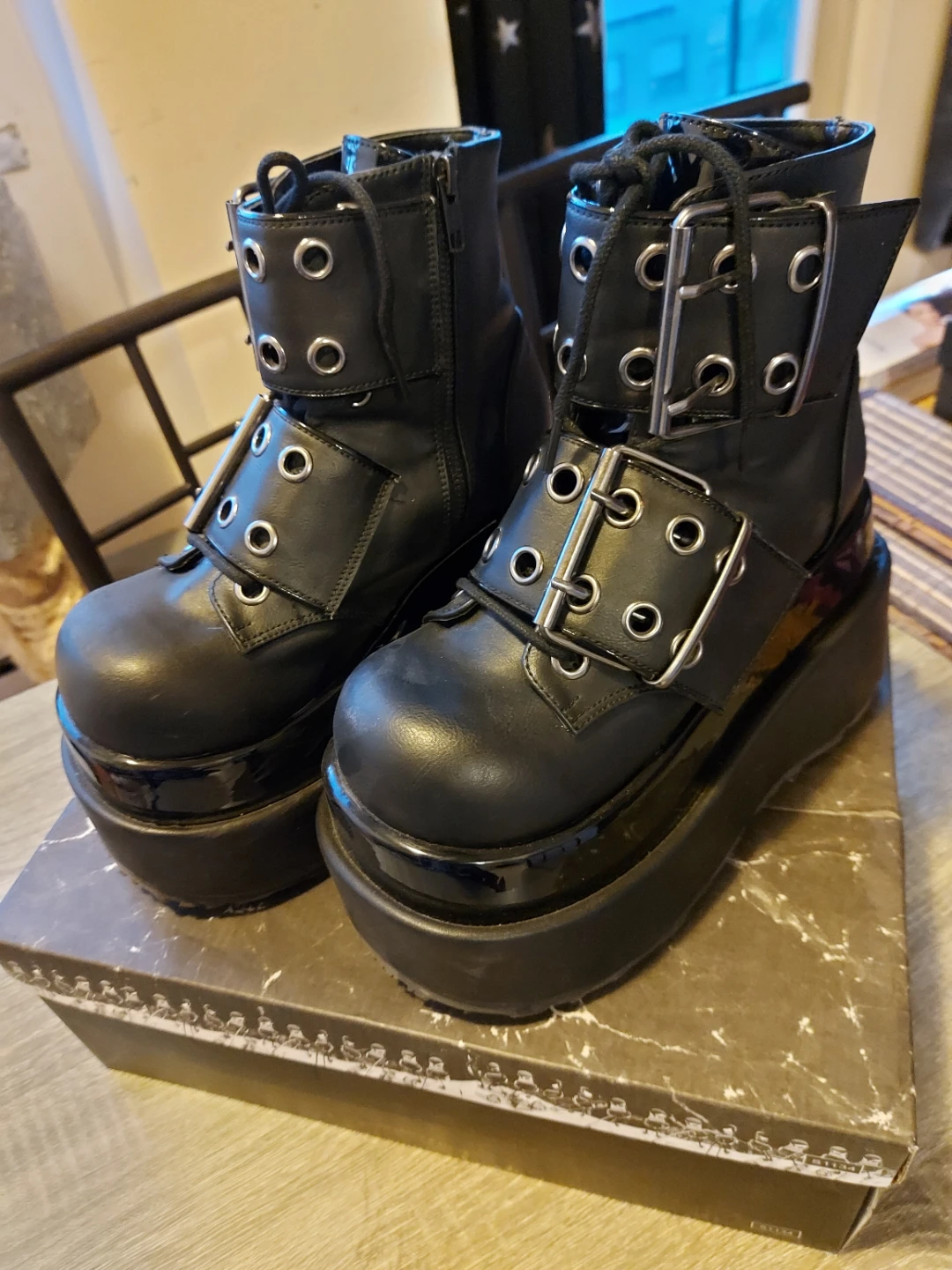 DEMONIA - BEAR 104 Platform Boots Size 7 - photo 4