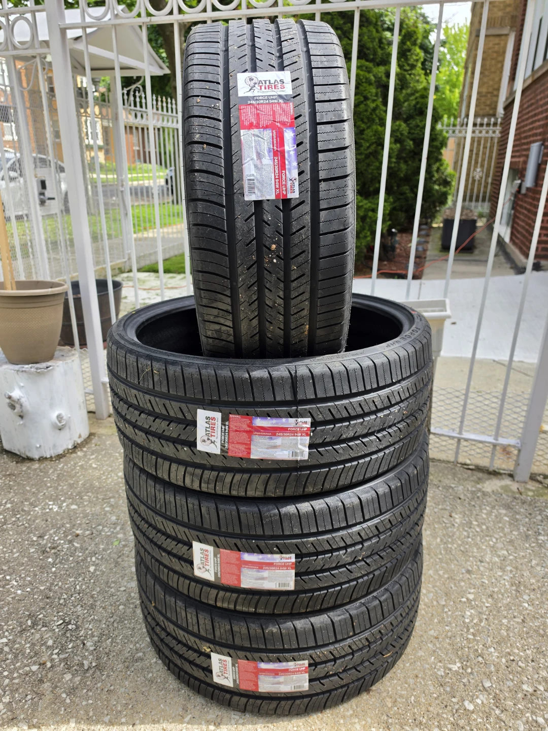 New 24 inch tires 245/30/24 245-30-24 245/30R24 - photo 3