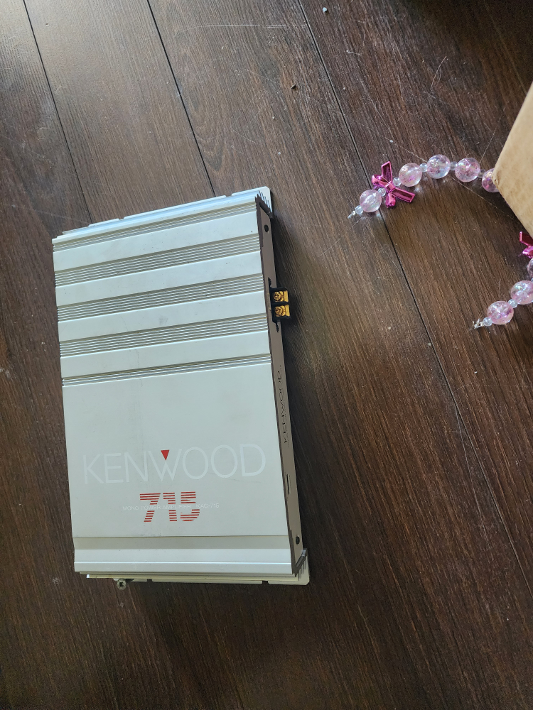 Pioneer TS-TRX1000 Subwoofer Box with Kenwood 715 Amplifier - photo 3