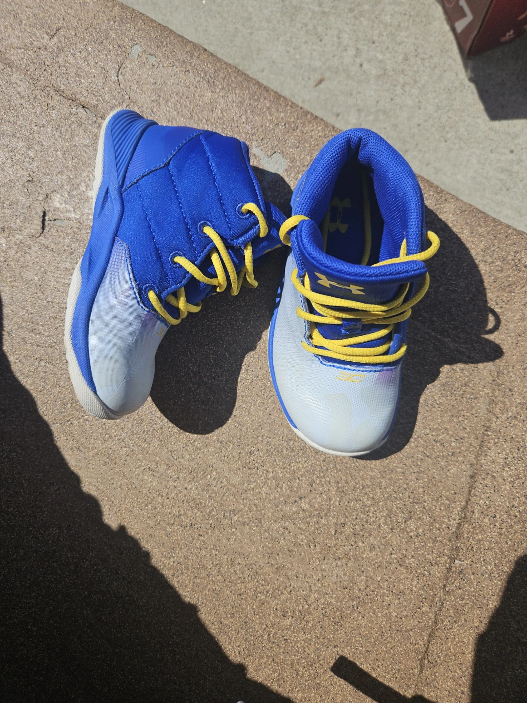 Under Armour Blue & Yellow Basketball Shoes. Size USA 7K