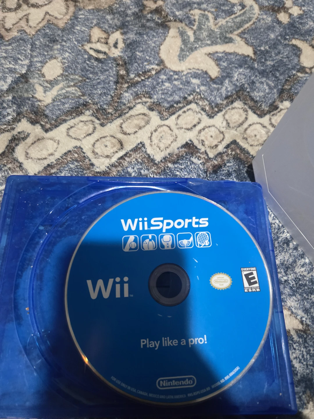 Nintendo Wii Console Bundle with Wii Sports - photo 3