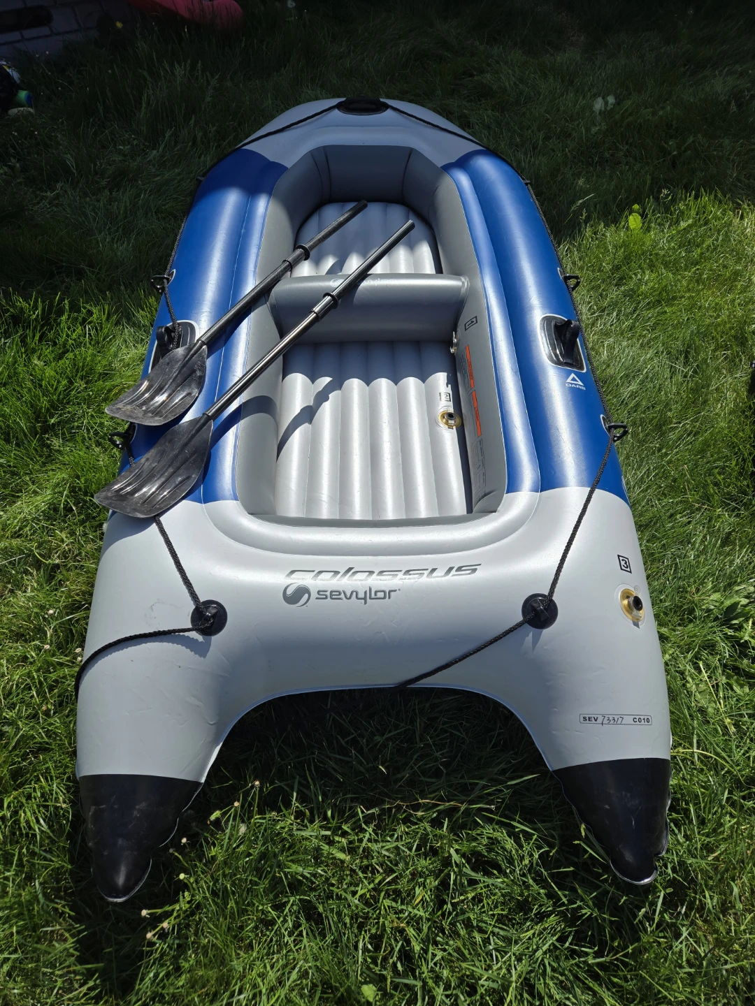 Sevylor colossus inflatable boat raft - photo 2