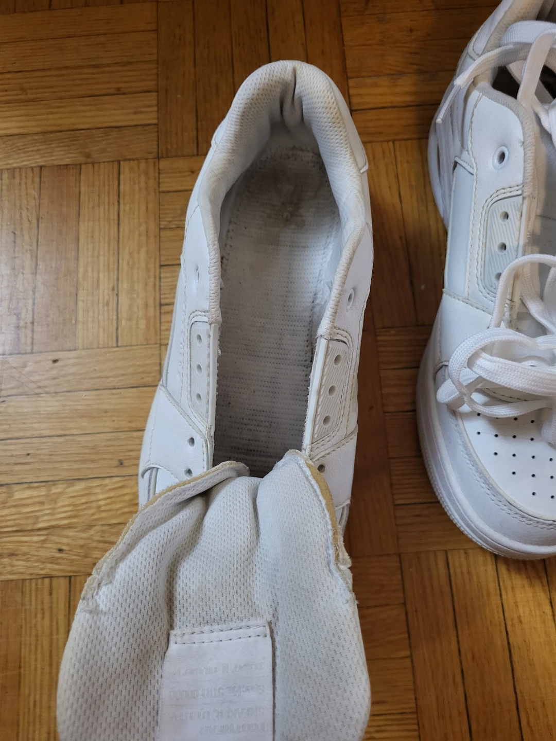 White Skechers Sneakers Size 9 Women's - photo 3