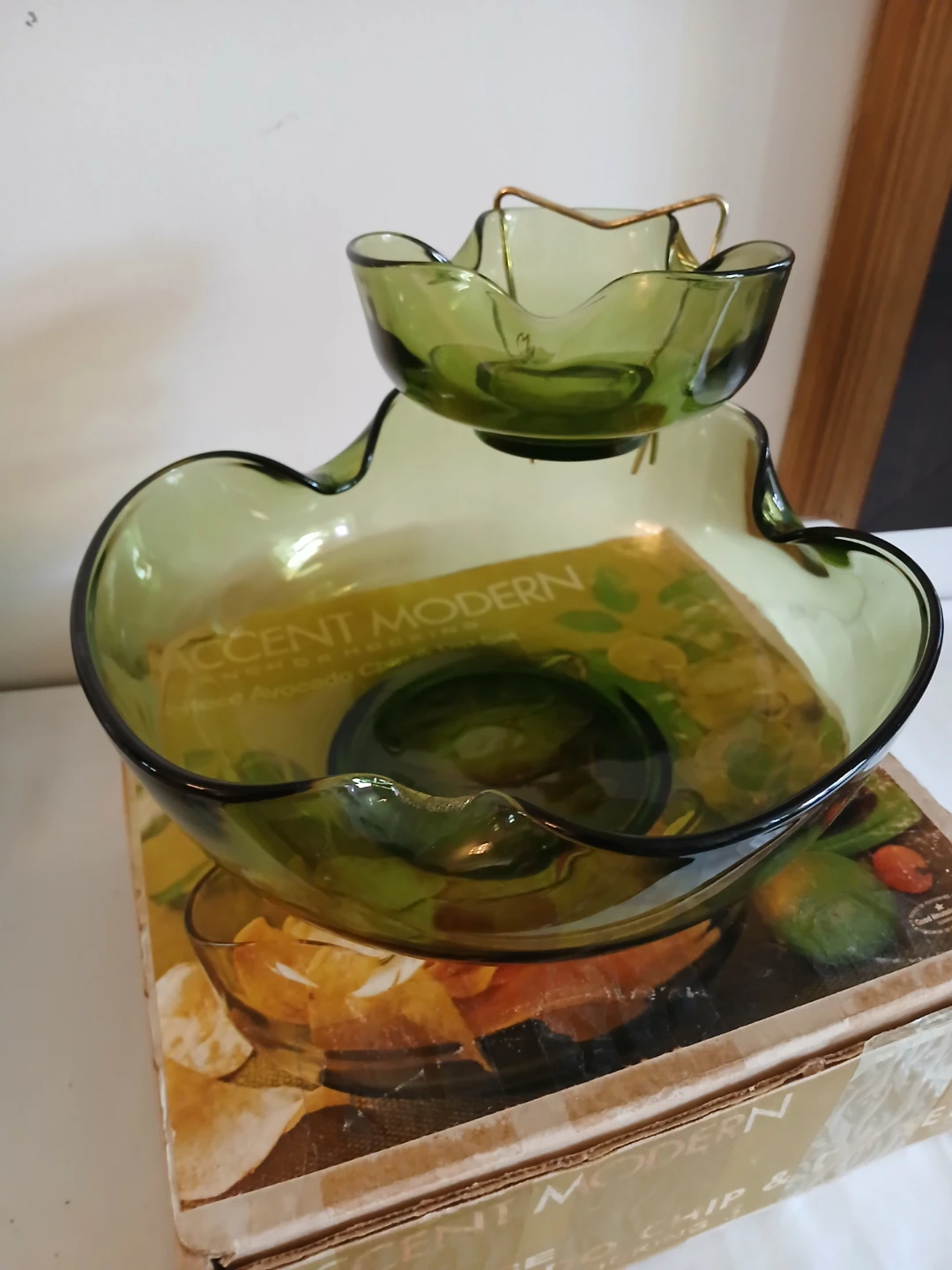 Vintage Anchor Hocking 3-Piece Avocado Chip & Dip Set - photo 3