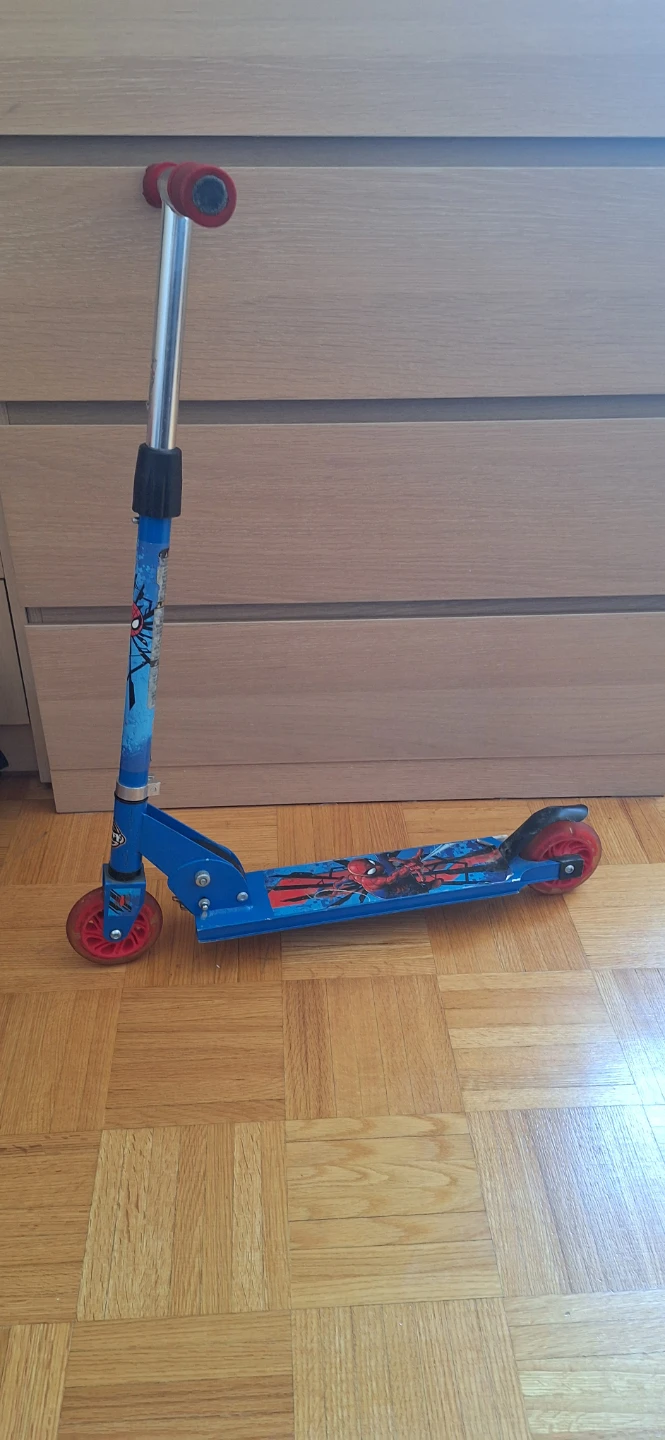 Spider-Man kids scooter