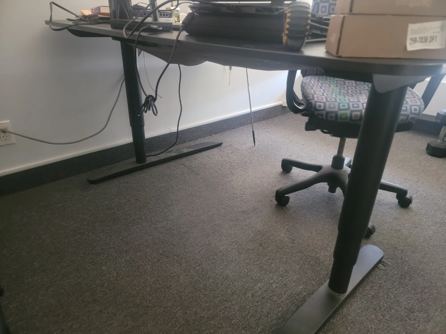 Adjustable Standing/sitting Desks x3 - photo 3