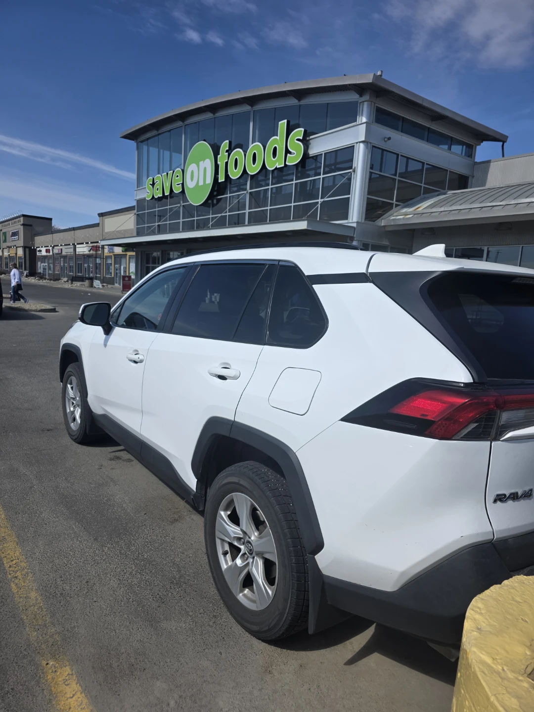 White Toyota RAV4 SUV - photo 3