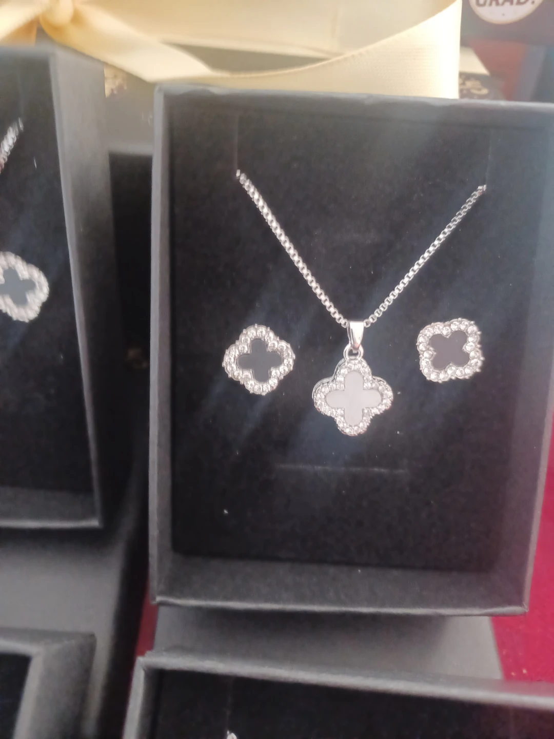 Clover Necklace and Earring Set - photo 2