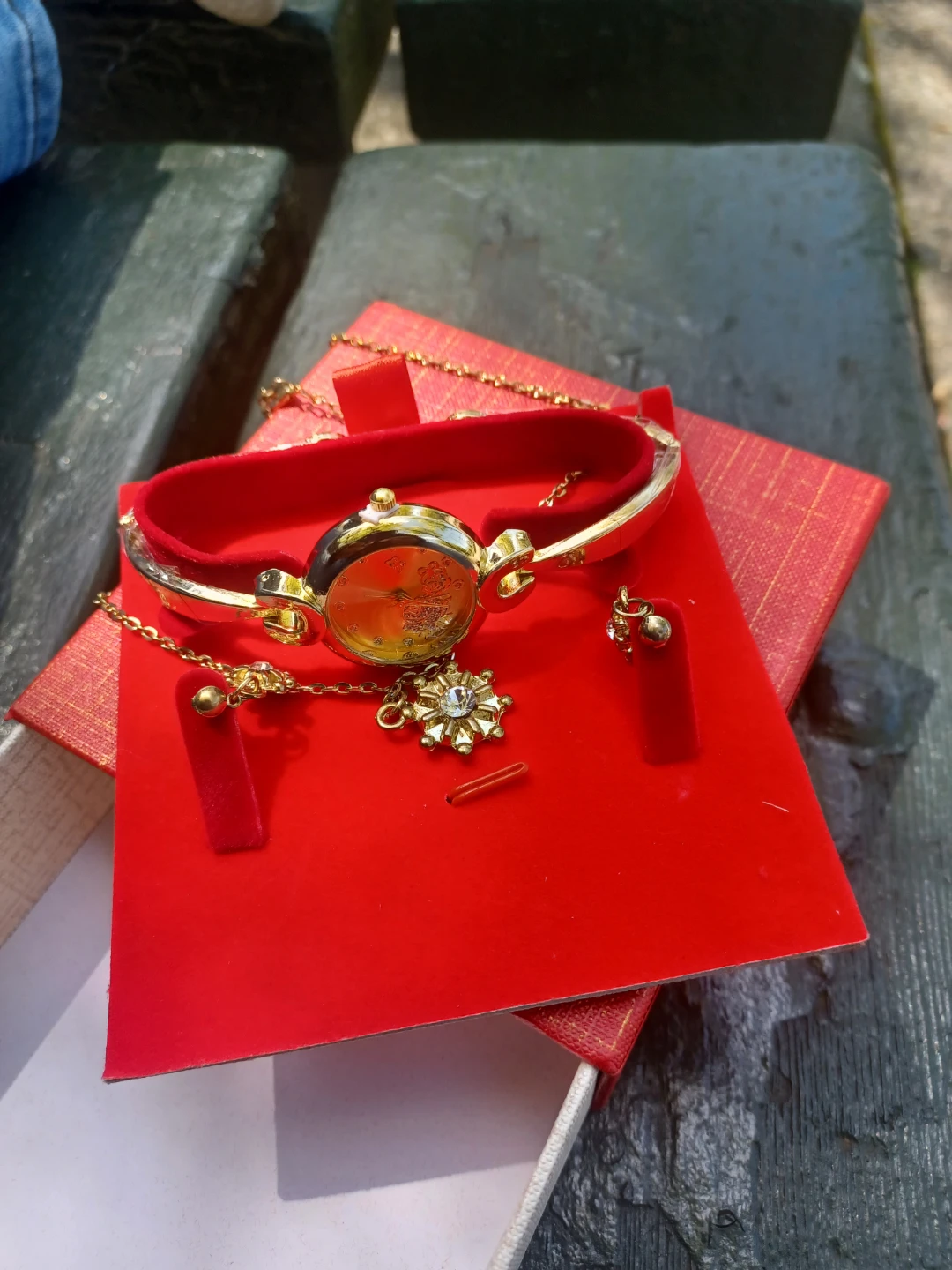 Gold Tone Watch and Jewelry Set - photo 4
