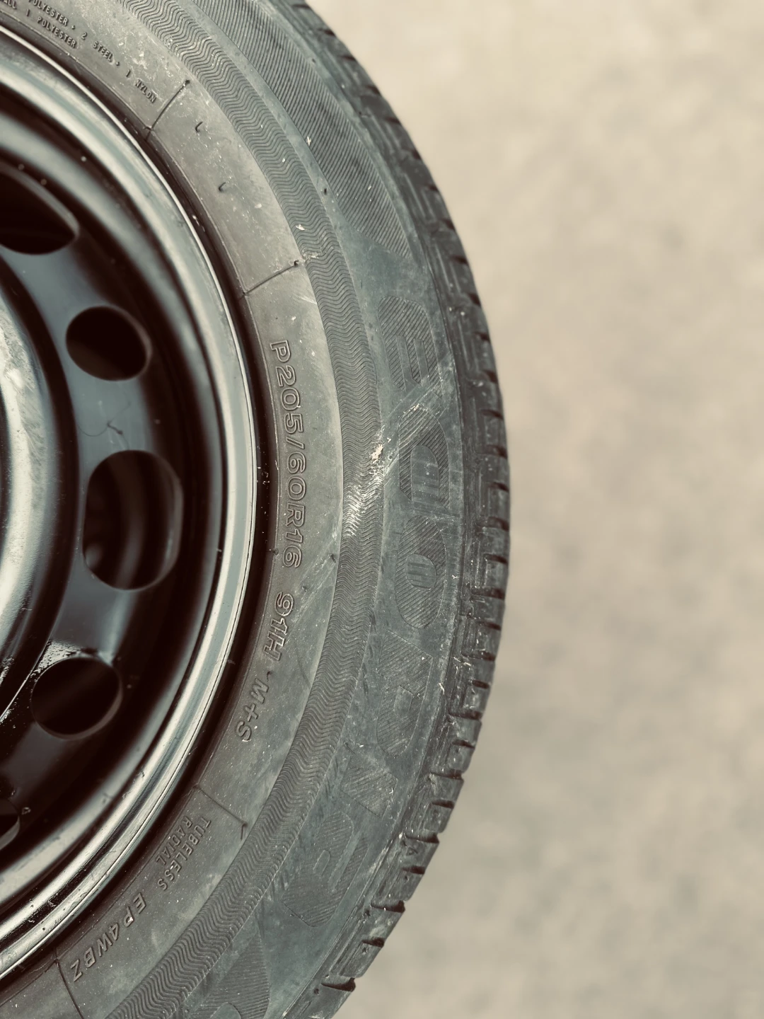 Set of 4 Bridgestone Tires with Rims - Great Condition - photo 3