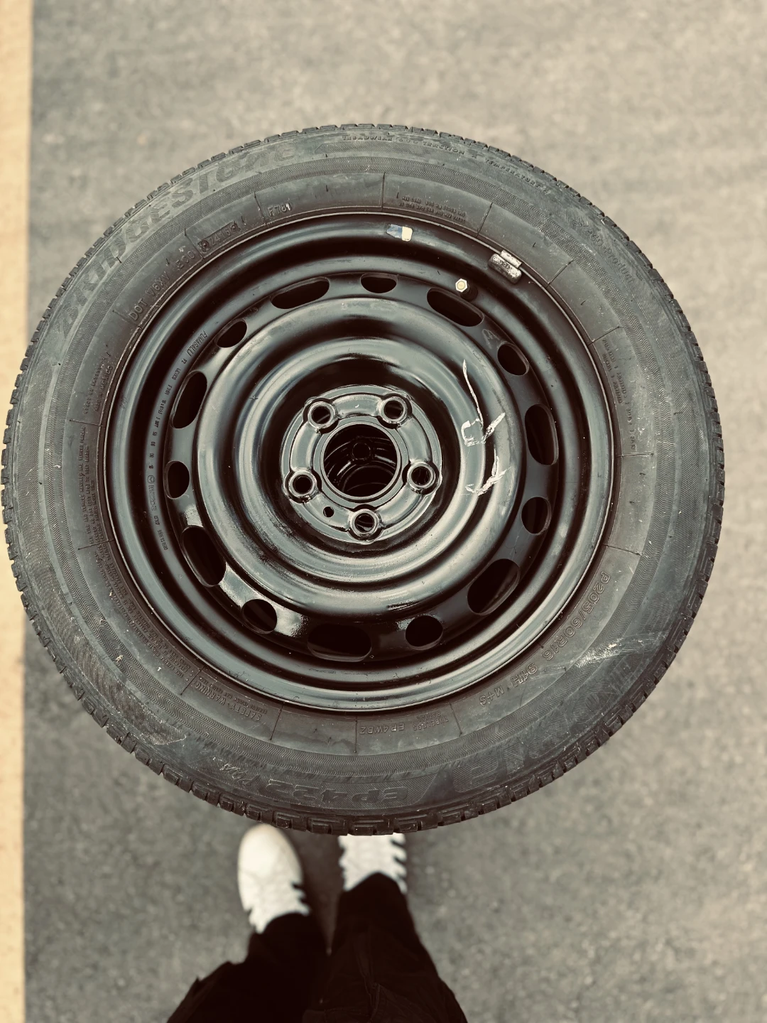 Set of 4 Bridgestone Tires with Rims - Great Condition - photo 4