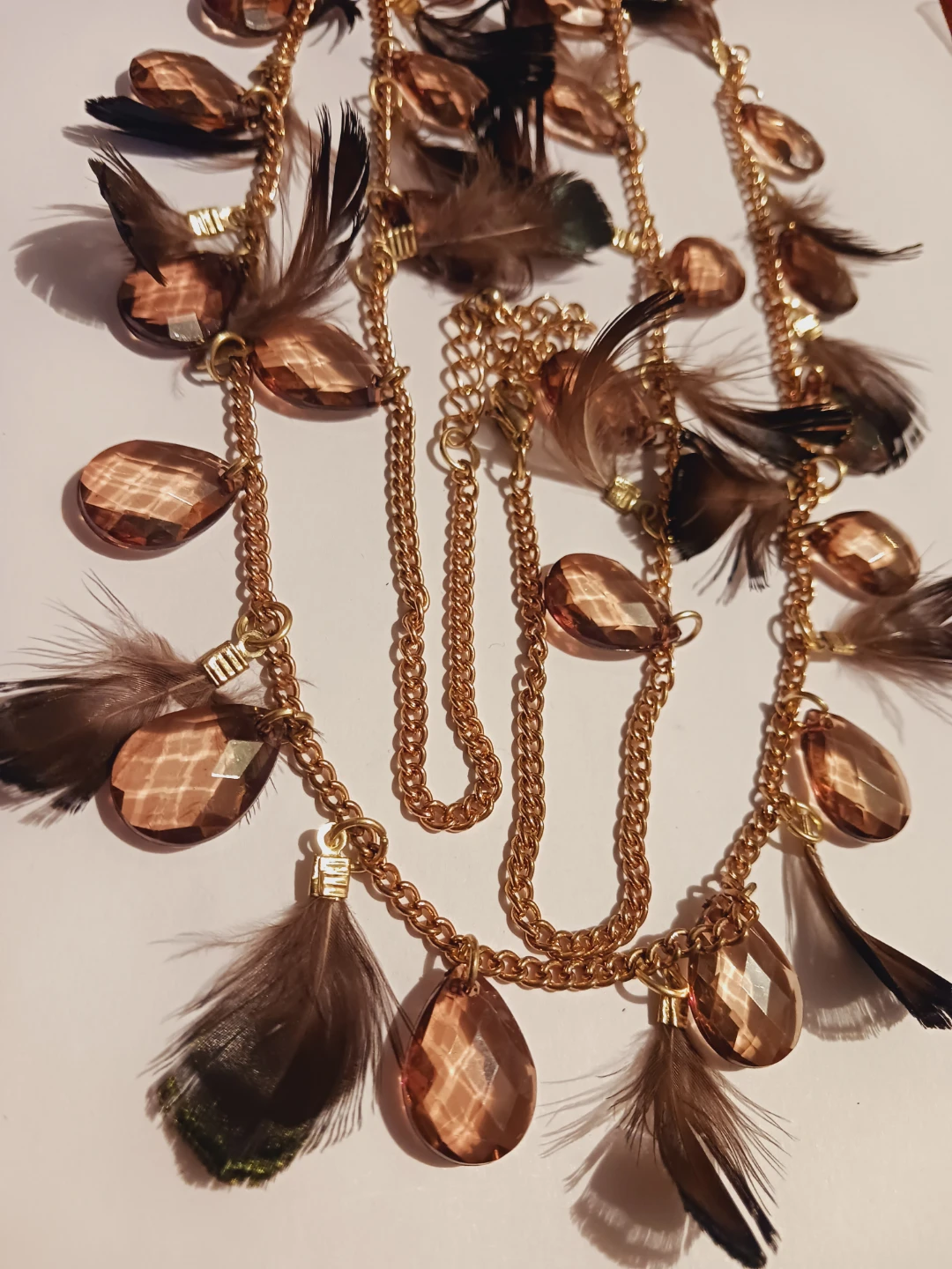 Gold-tone Necklace with Feathers and Amber-colored Gems - photo 3