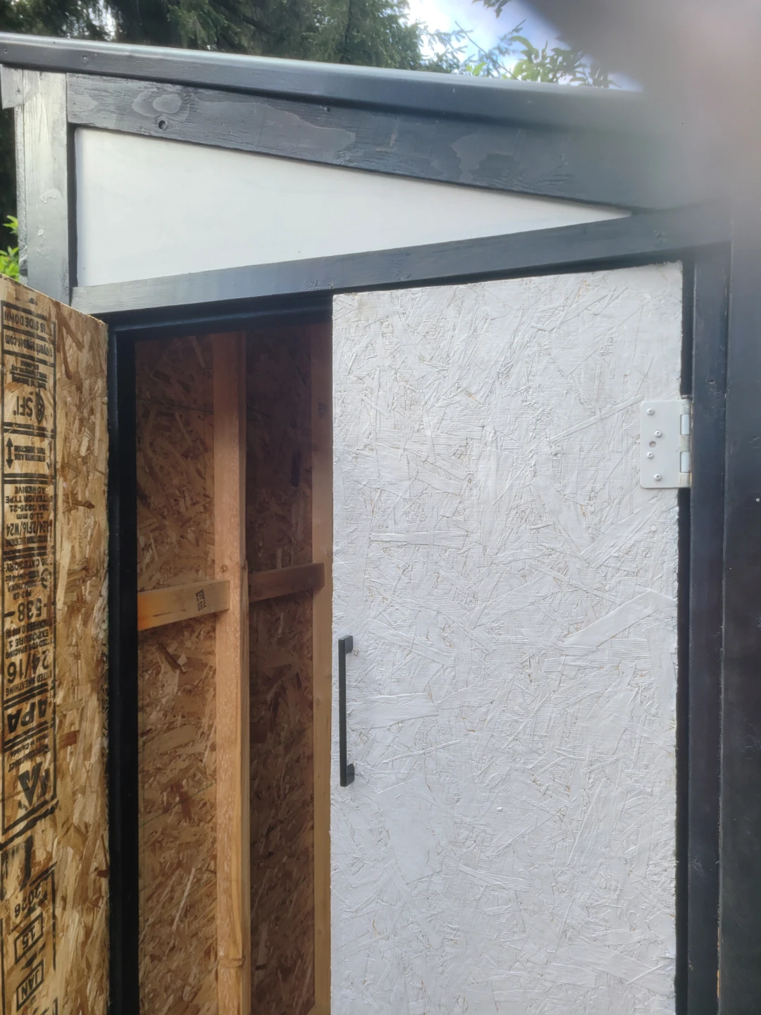 Storage shed - photo 3