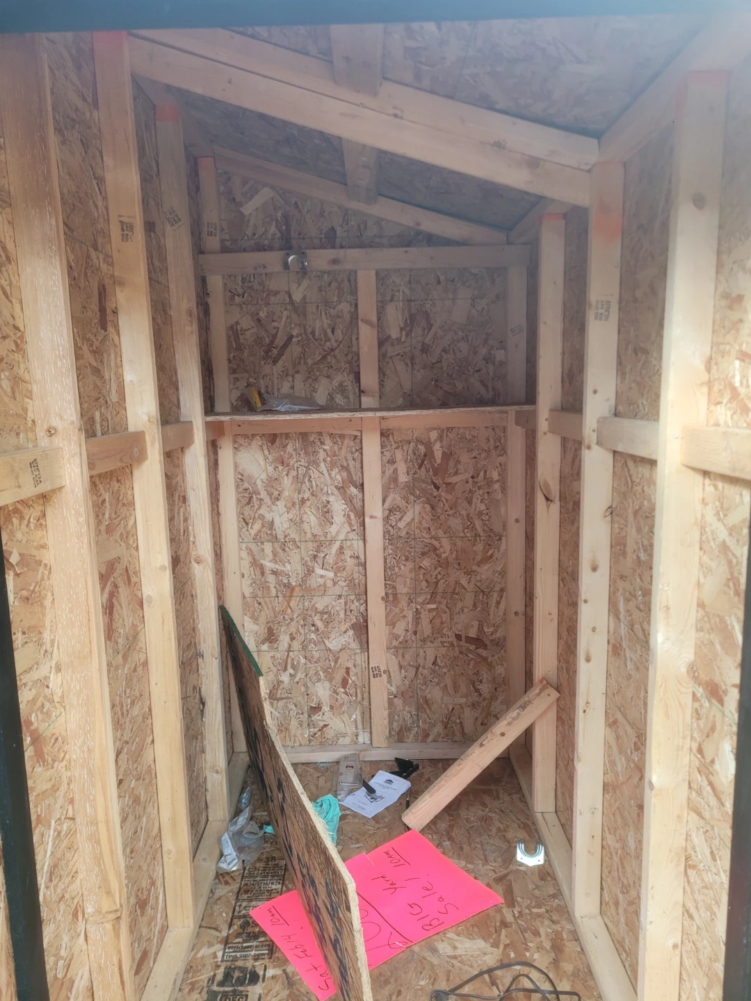 Storage shed - photo 4