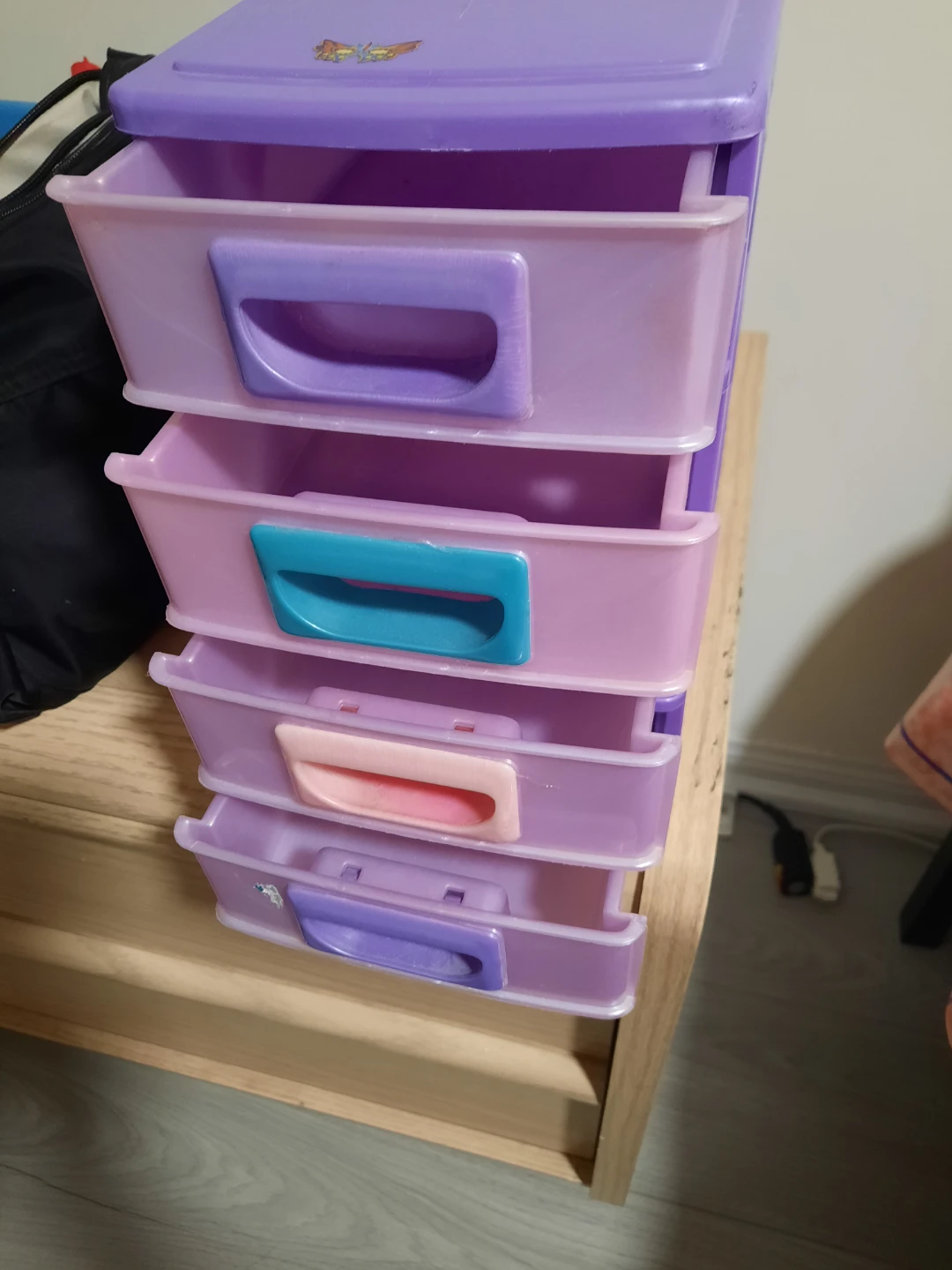 Purple plastic 4-drawer organizer - photo 3