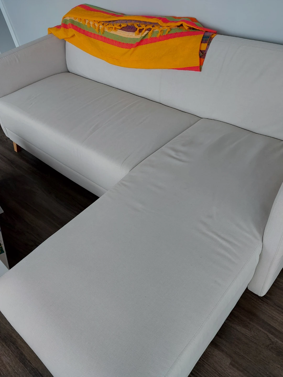 White Sectional Sofa with Chaise