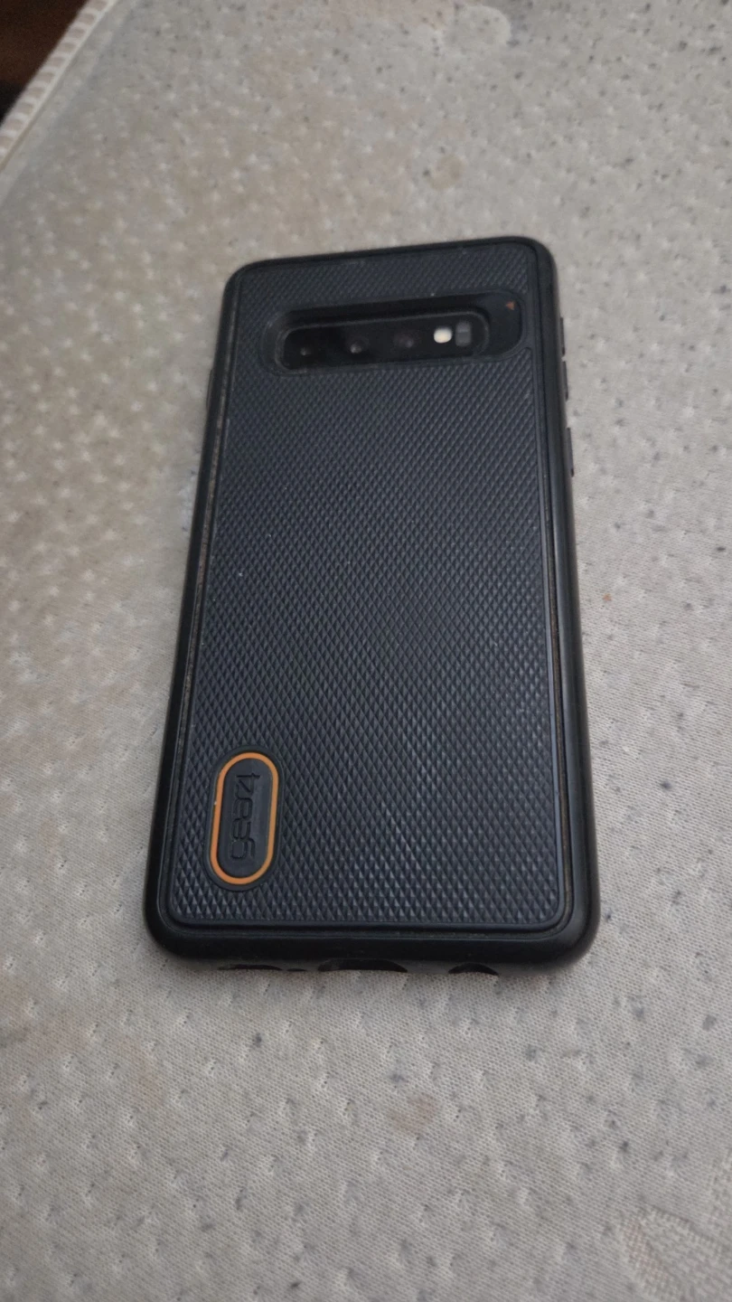 Black Samsung Galaxy S10 Phone - photo 2