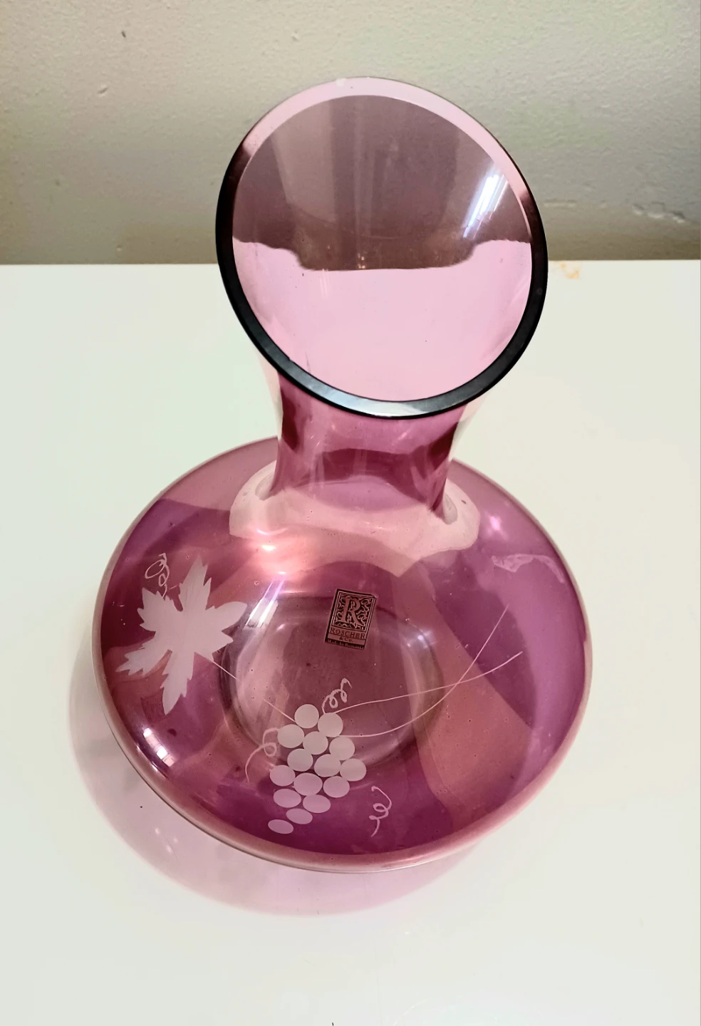 Uniqe Cranberry Hand Crafted Vine Pattern Roscher Decanter - photo 2
