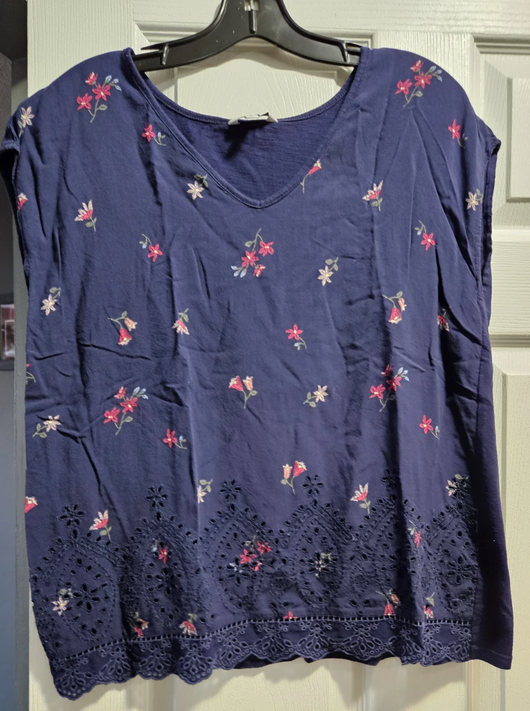 Reitman's Navy Blue Embroidered T-Shirt - Large