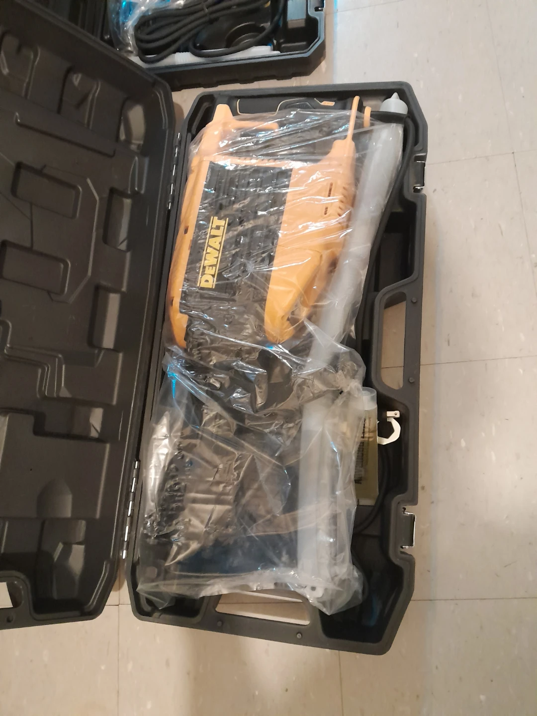 DeWalt Demolition Hammer with Case