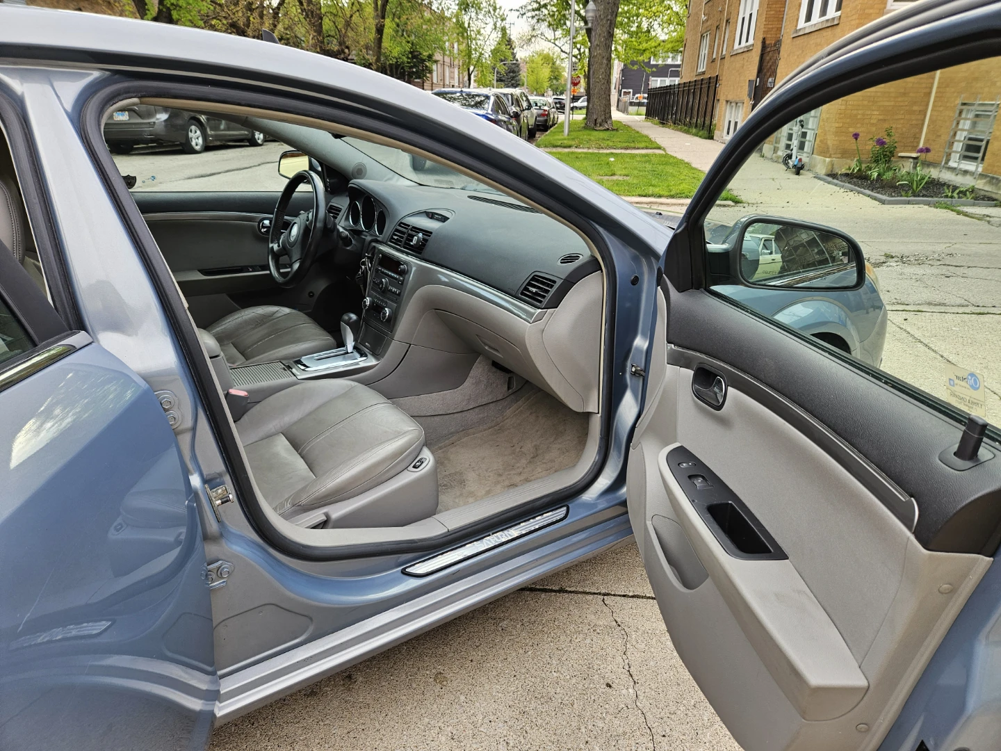 Blue Saturn Aura Sedan - photo 4