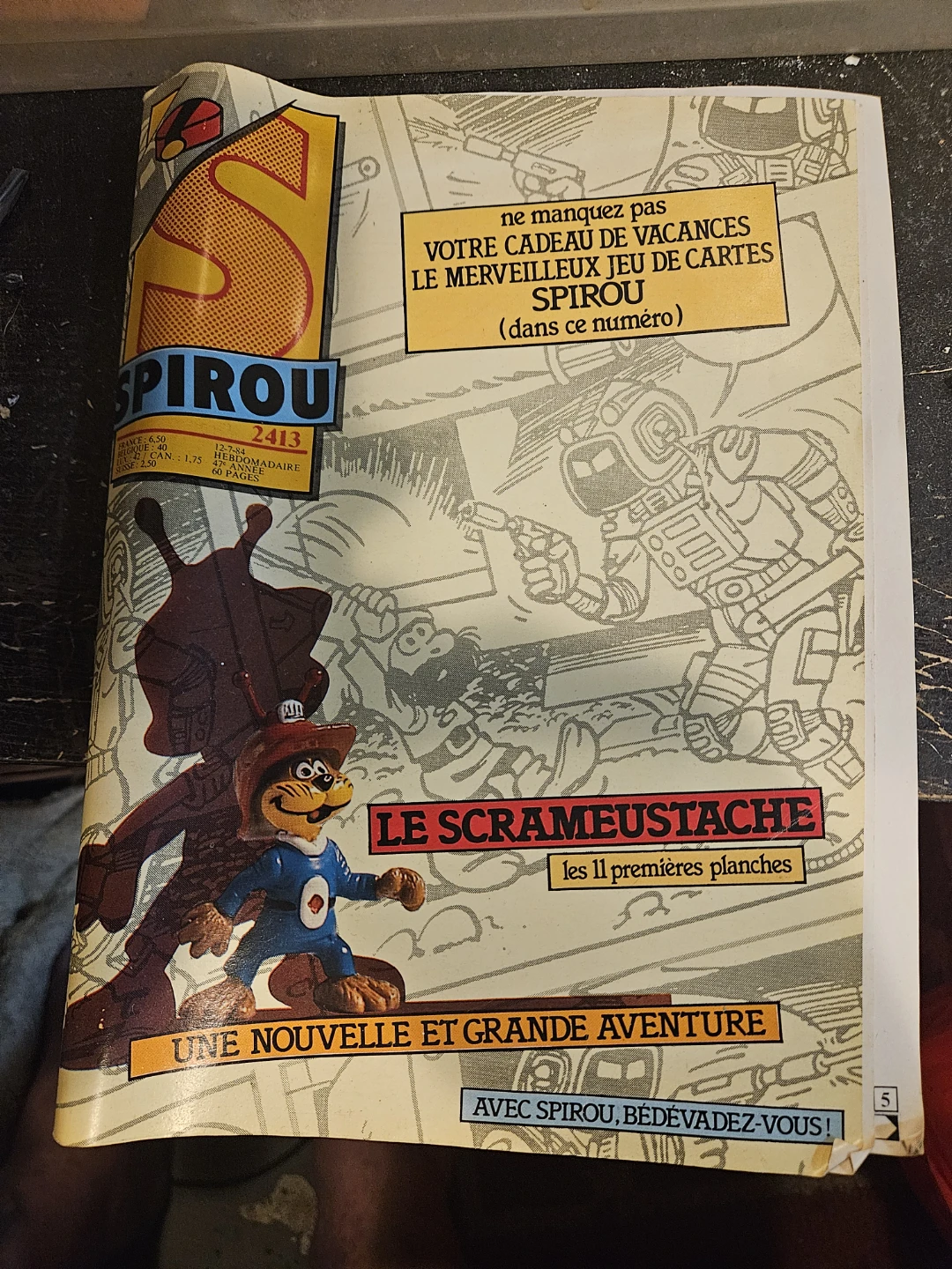 Spirou Comic Magazine #2413 with card game