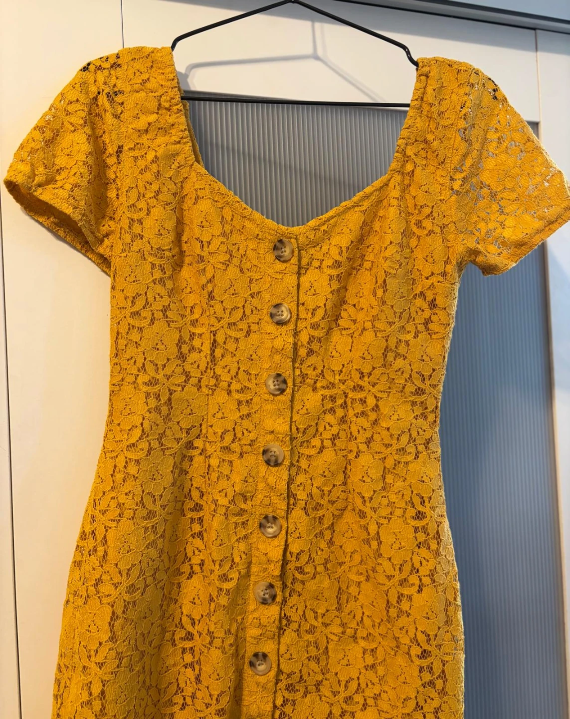 A&F Yellow Lace Button-Front mini Dress - photo 4