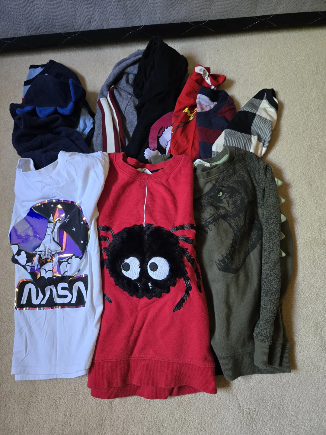 10 pieces.Kids size 6-8.fullsleeves Tops