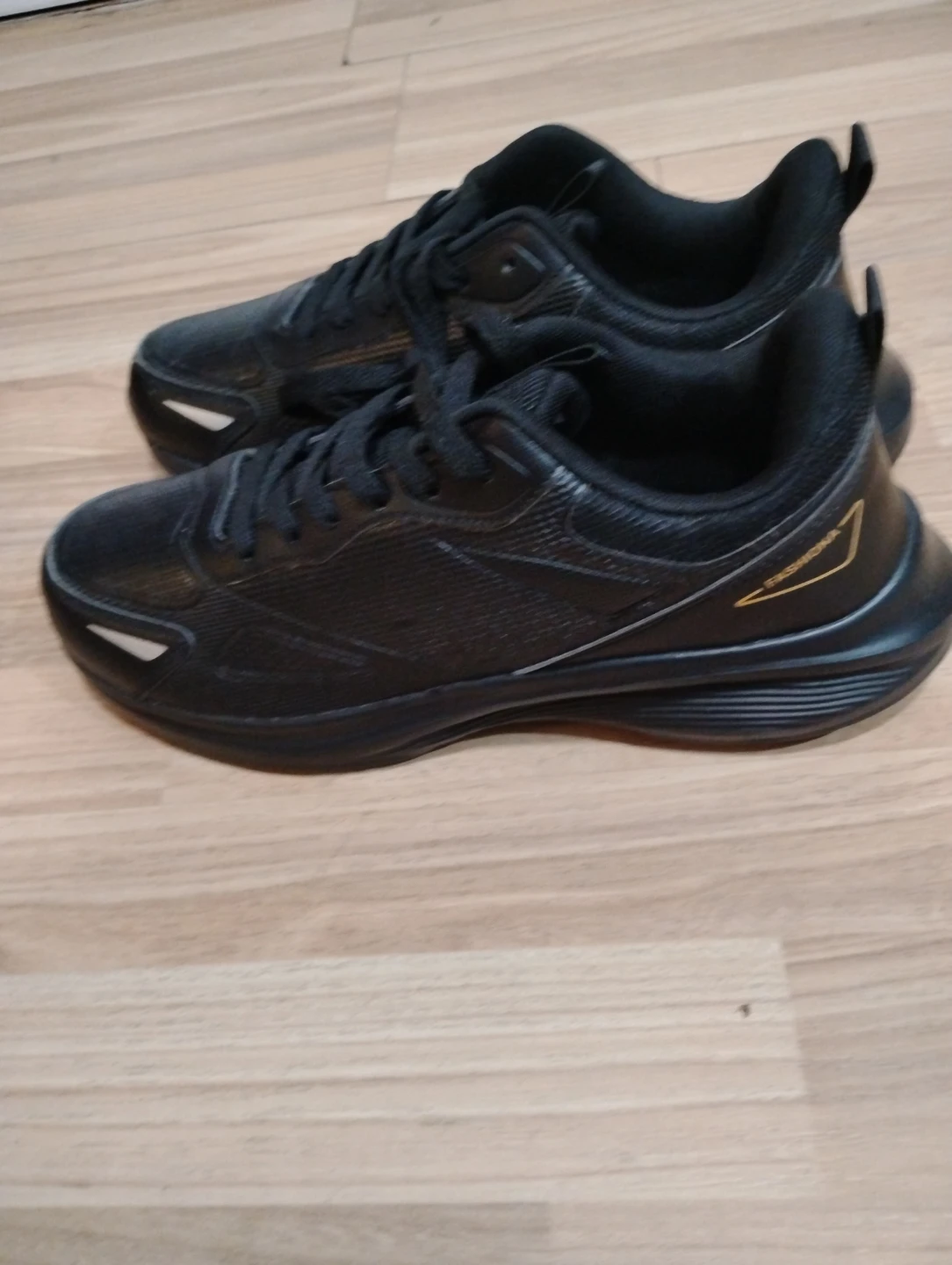 Black Fashion Sneakers